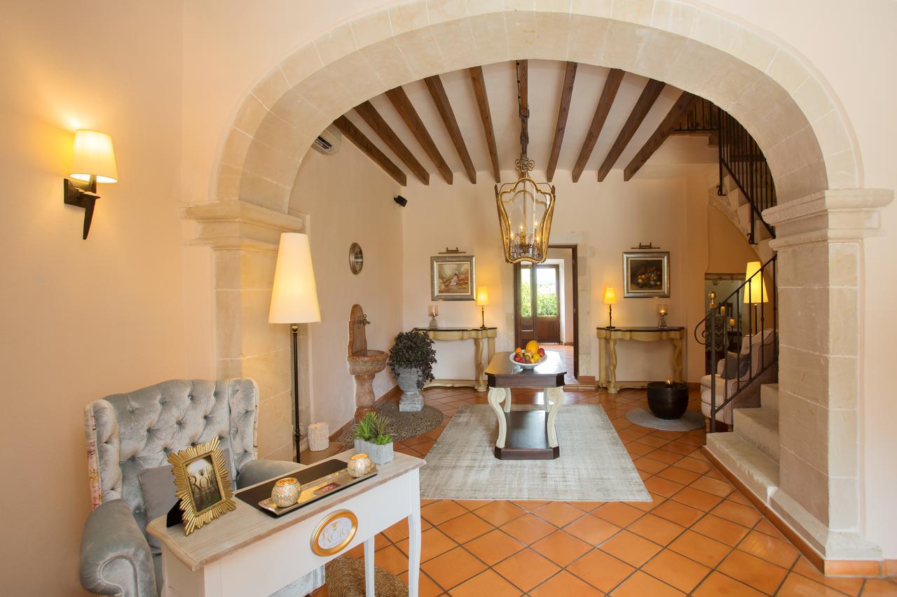 Casa Font I Roig 4* Maria De La Salut